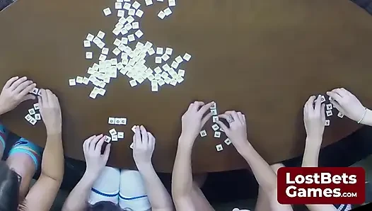İki akıllı striptiz Profanagram kazananı oyuna hükmediyor