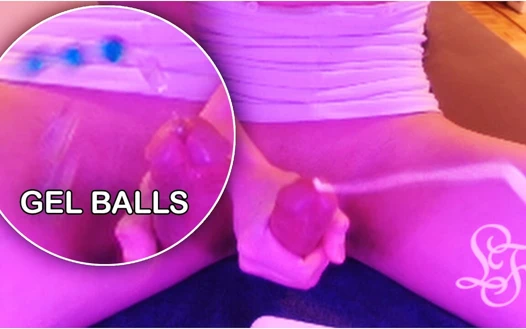 Yarak içinde büyüyen jel taşaklar beni boşaltıyor