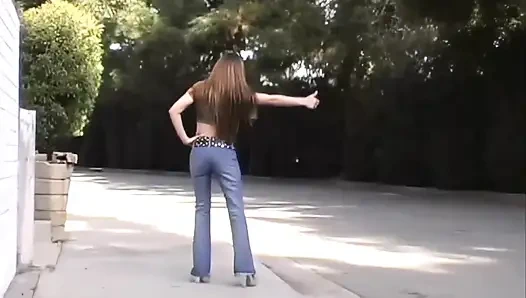 90'ların otostopçusuna büyük bir yüze boşalma ve biniş!