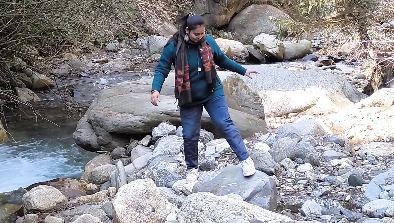 Şelalede ormanda sikiş