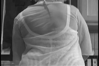 Olgun giyen beyaz rago kuşak