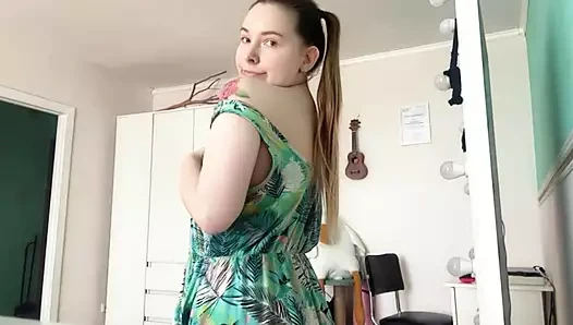 Genç üvey kız kardeş