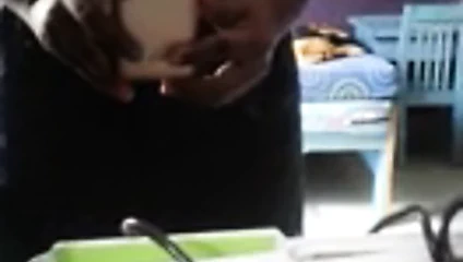 Madamnilu - Hint eşek yanakları ve dudakları ve dili