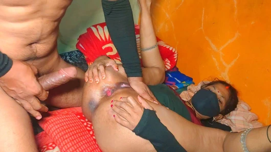 Arkadaşımın evli kız kardeşinin götünü siktim