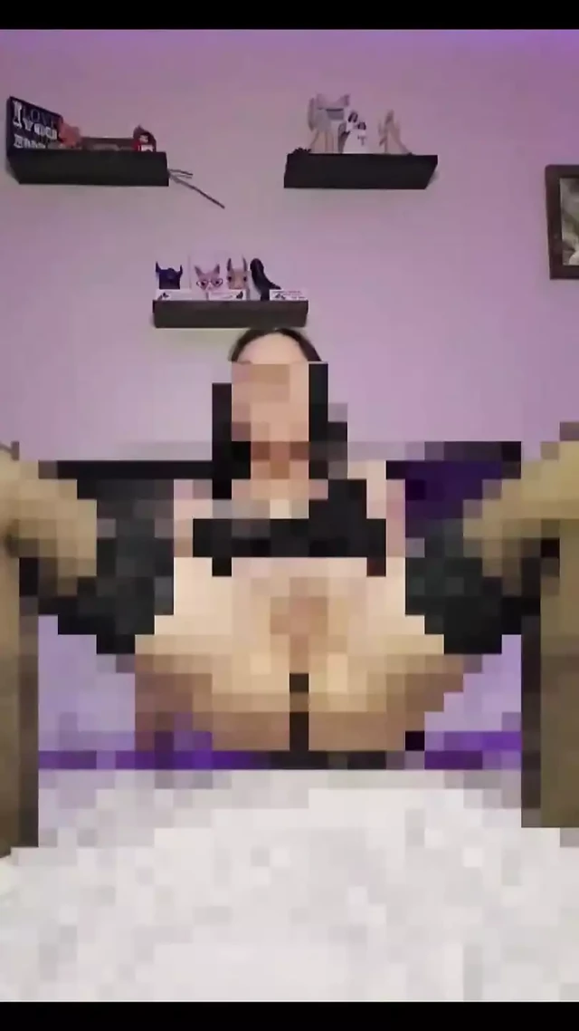 Tease of Perfection: Pixeled Pussy Pumping