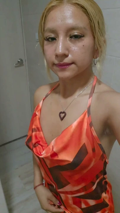 Zarafet ve özgüven bir arada, tatlım, bu anda.
