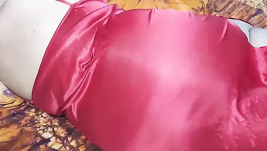 Karım evde yokken seksi üvey kız kardeşimle sikişiyorum