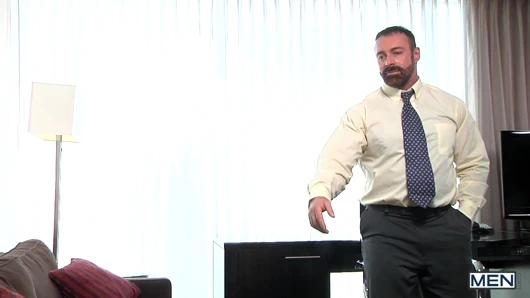 Twinkpop - Johnny Rapid kardeşlik yurdunda başarmasını sağlamak için Brad Kalvo'nun yarağını emiyor