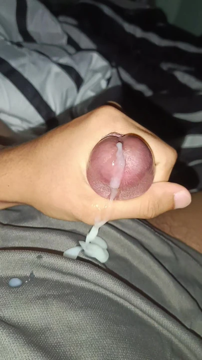Genç kız mastürbasyon yapıyor