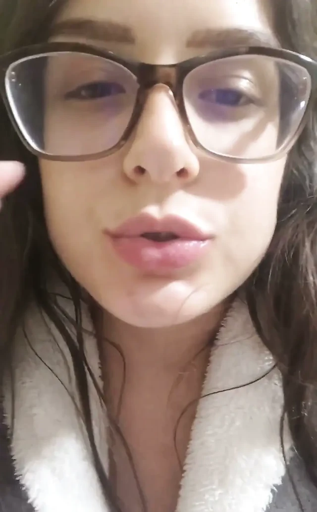 Keşke küçük ağzımı sikebilsem