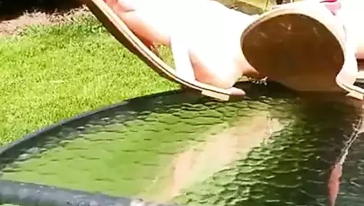 Sandalet dışında seksi ayaklar