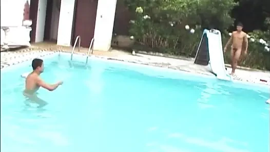 Zonklayan yarak götünü genişletiyor sızdıran kalın döl