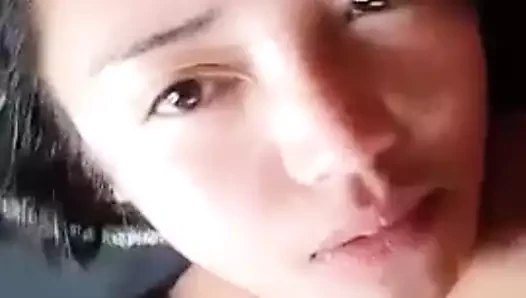 nagsolo pagkatapos maligo si ate