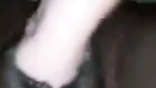 sürtük alma bir beyaz yumruk