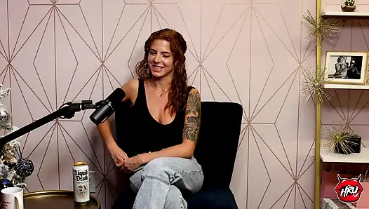 Lumi Ray: fışkırtıyor, ünlülerle sikişiyor ve 3 saatlik seks