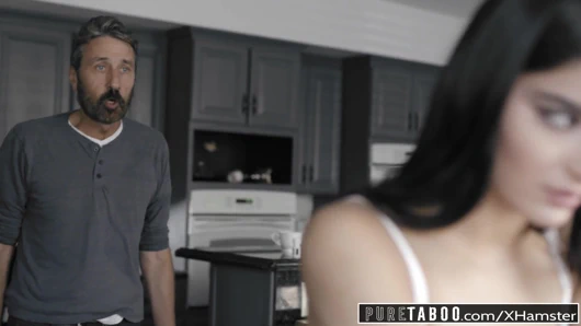 Pure tabu genç sürtük emily willis şaplak &amp; Creampie tarafından adım baba