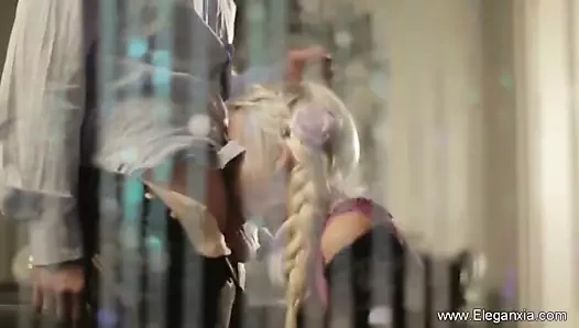 Güzel Alman milf süt kızlık bj