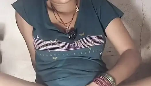 Desi lány sorjában 3 ujjnyi lencse sorja víz jött ki Hindi audio maszturbáció