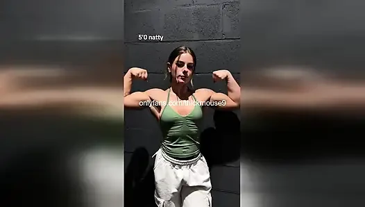 ATEŞLI GENÇ LENA MOUSE YOGA YAPARKEN AMıNı TEŞHIR EDIYOR