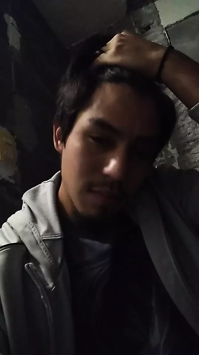 Садись рядом с прилегающей ванной комнатой