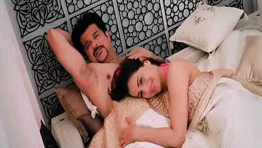 Amisha Pate üzerine boşalıyor