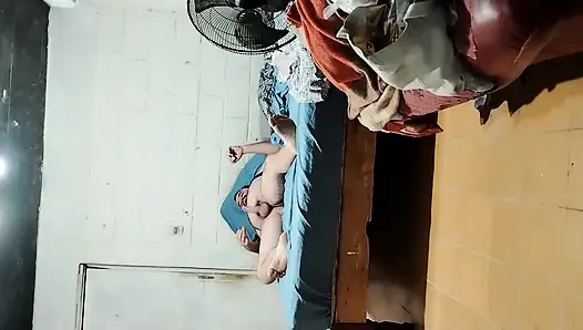 Ateşli temizlikçi kadın