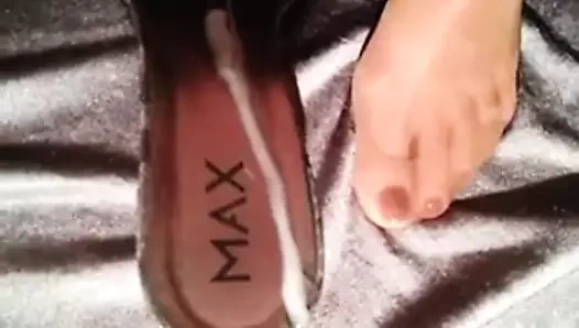 yüksek topuklu ve naylon ayak üzerinde Cum