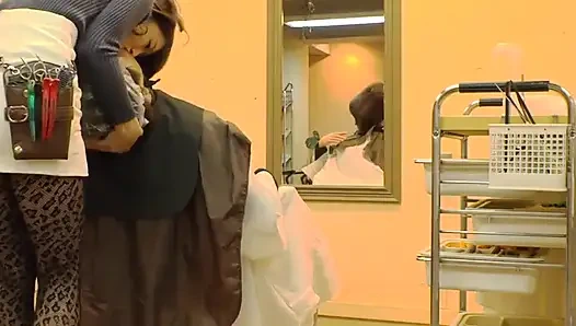 Göz temasının asla durmadığı salon