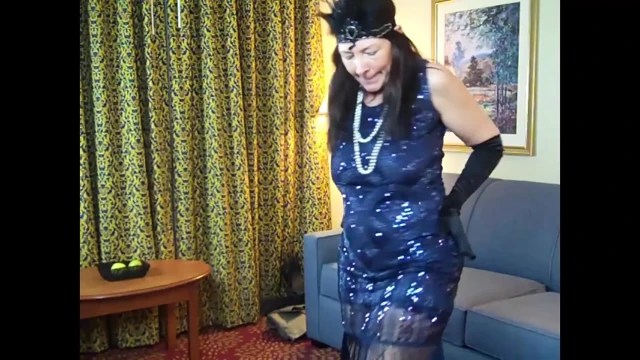 Nine flapper siyah yarağı gırtlağına kadar alıyor