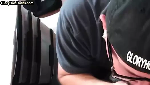 Gerçek duvar deliği eşcinsel baba ev yapımı yakın çekimde penis emiyor