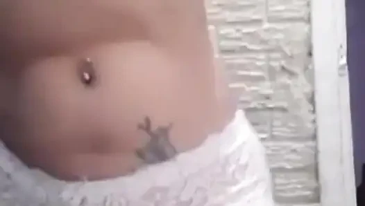 Arkadaşımın erkek arkadaşına ateşli bir video gönderiyorum