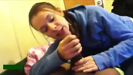 tinder kız sadece istiyor için emmek siyah horoz