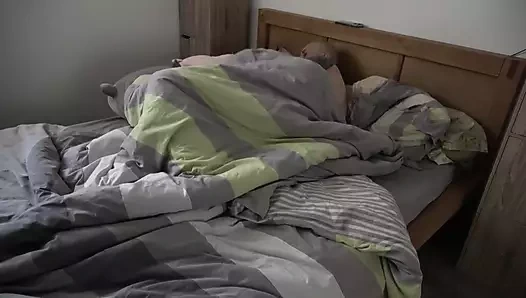 Uyandığında boşaltıyorum