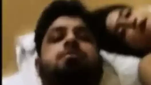 Desi çift çekim onların sevimli seks video