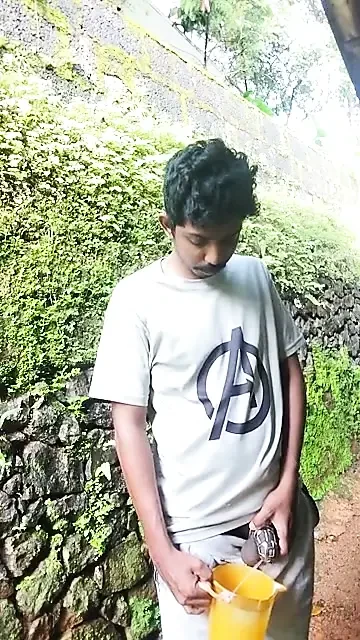 Sidikle diş fırçalama