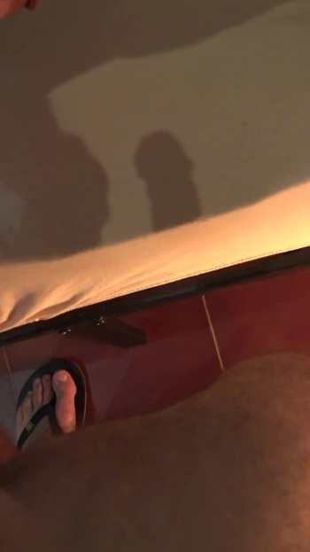 Волнующий момент от "мой пасынок умолял меня трахнуть мою волосатую киску рано утром"