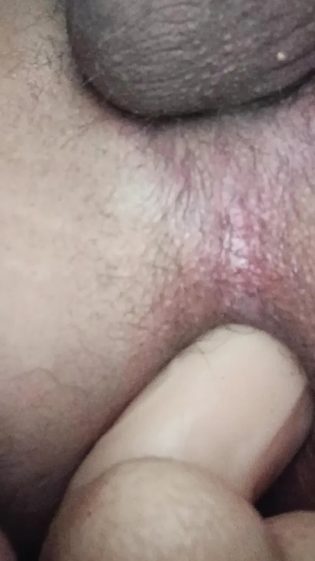 Sıkı götümde dildo