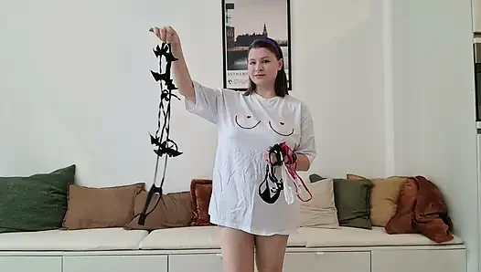 Sling monokini denemesi - büyük göğüslerim ve götüm zar zor kaplı