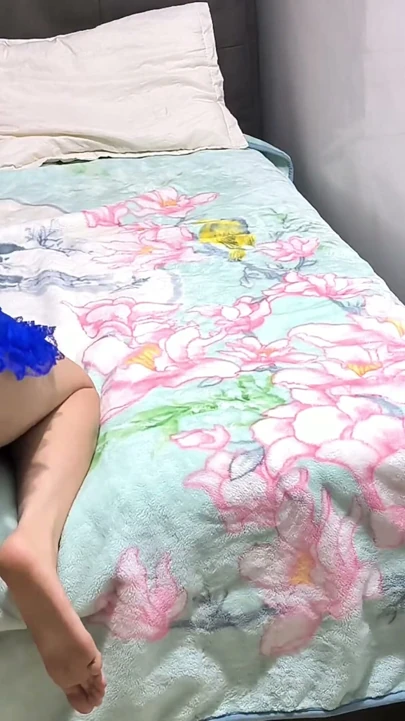 Ateşli Arap Evli Kadın Yabancı Arap Üçlü Grup Seks Ile Paylaşıyor