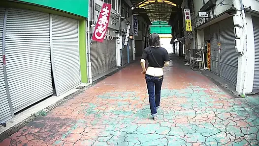 MILF in ultra low rise jeans outdoors..