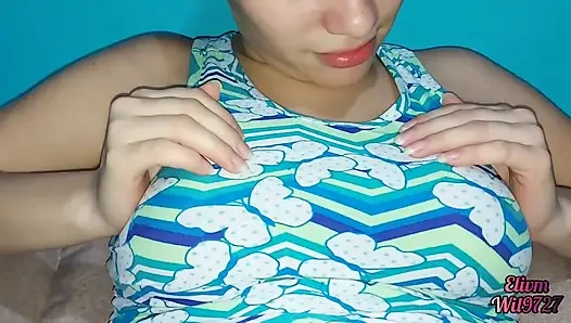 Üvey kız kardeşimin büyük göğüsleri