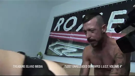 iki kas üvey babalar sırayla birbirlerinin özensiz delikler alır