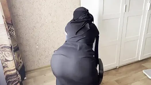 Müslüman kadın tesettürlü mastürbasyon yapıyor