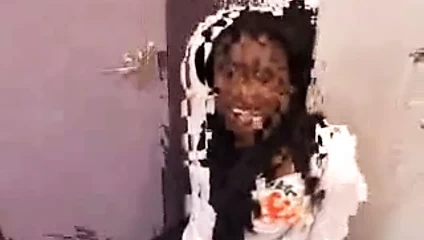 Siyah kız sikme beyaz oğlan için para