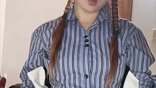 Öğretmenin bana yardım etmesi gerekiyor