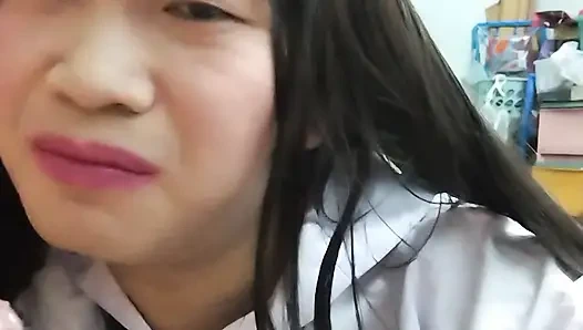 Öğrenci ladyboy ve erkeği