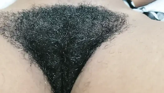 Doğal kıvrımlı amatör kıllı amcık orta yaşlı seksi kadın anları