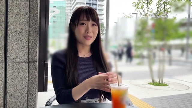 A189F10 A pure, shy, and quietly hairless girl with beautiful long hair and a strong shy sideless girl on a matching app for real sex at a love hotel!