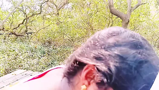 İpek teyze açık havada seks Telugu edepsiz konuşuyor.