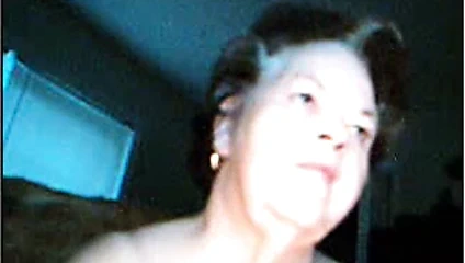 Bayan dorothy çıplak içinde web kamerası